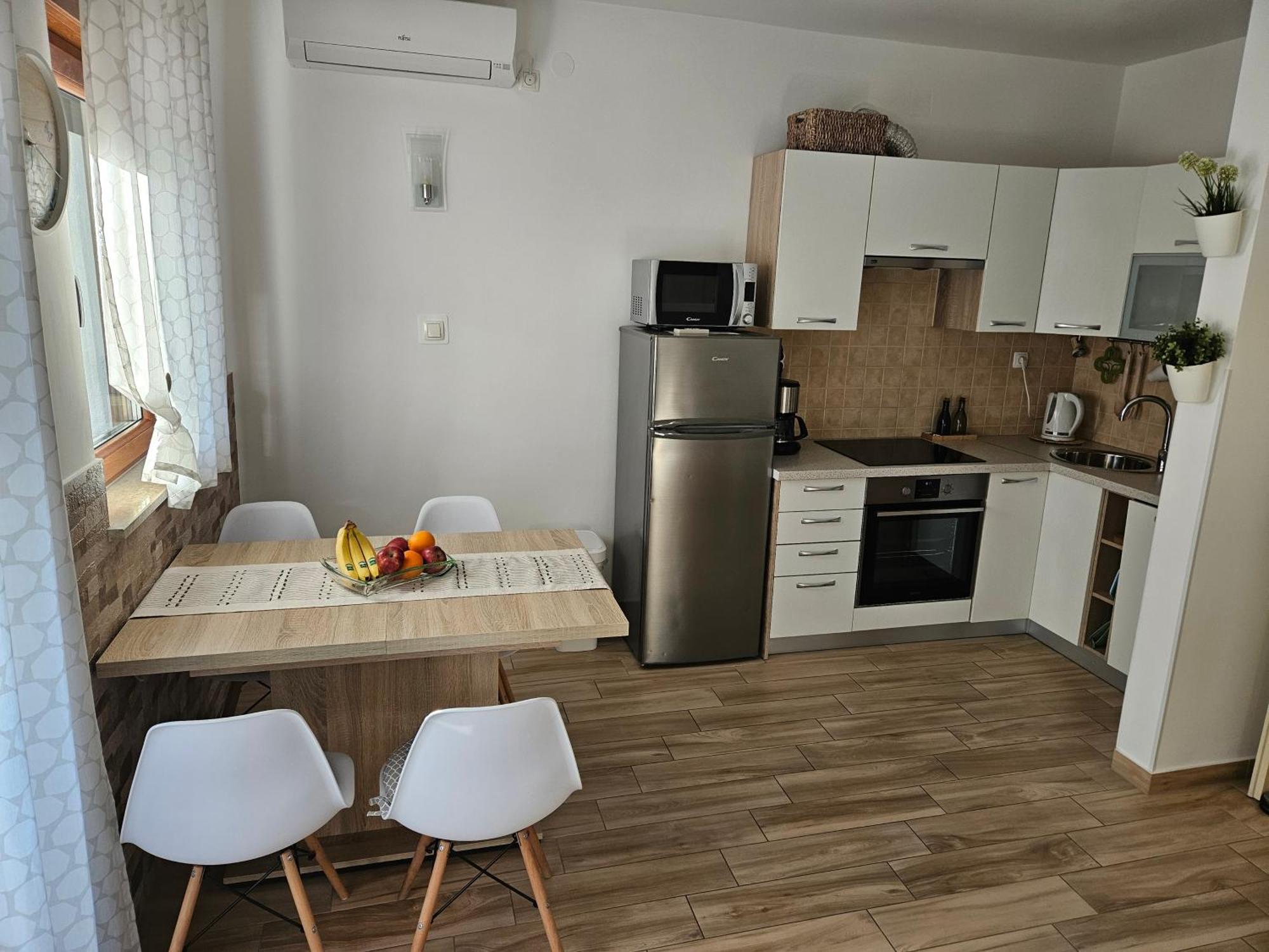 Kristy'S Place Цриквеница Экстерьер фото
